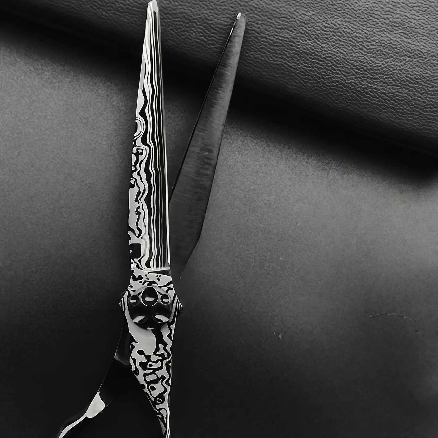 Engraved Blade Scissors Set — 4
